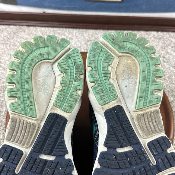 Brooks Adrenaline GTS 19 Women's Running Navy, Aqua, Tan 1202841B450 women 10.5 - Picture 7 of 8